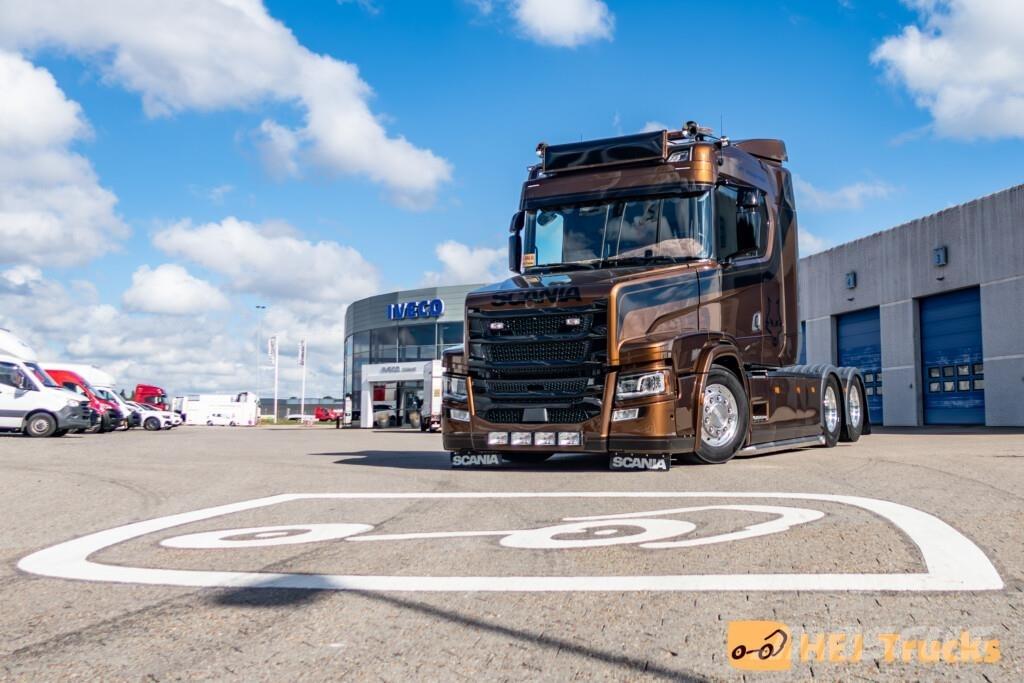Scania RT520 A6x2NB Тягачі