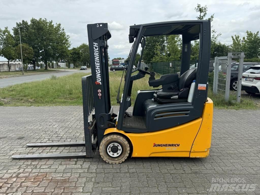 Jungheinrich EFG213 Електронавантажувачі