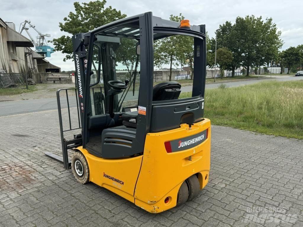 Jungheinrich EFG213 Електронавантажувачі