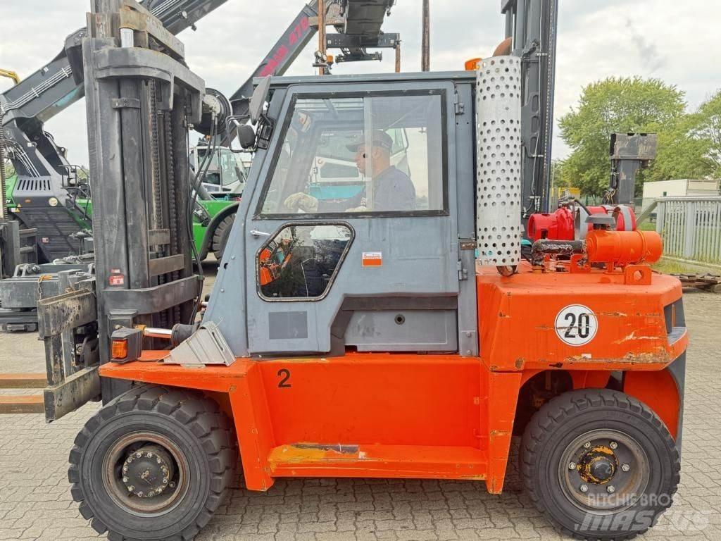 Komatsu FG60-5 Газові навантажувачі