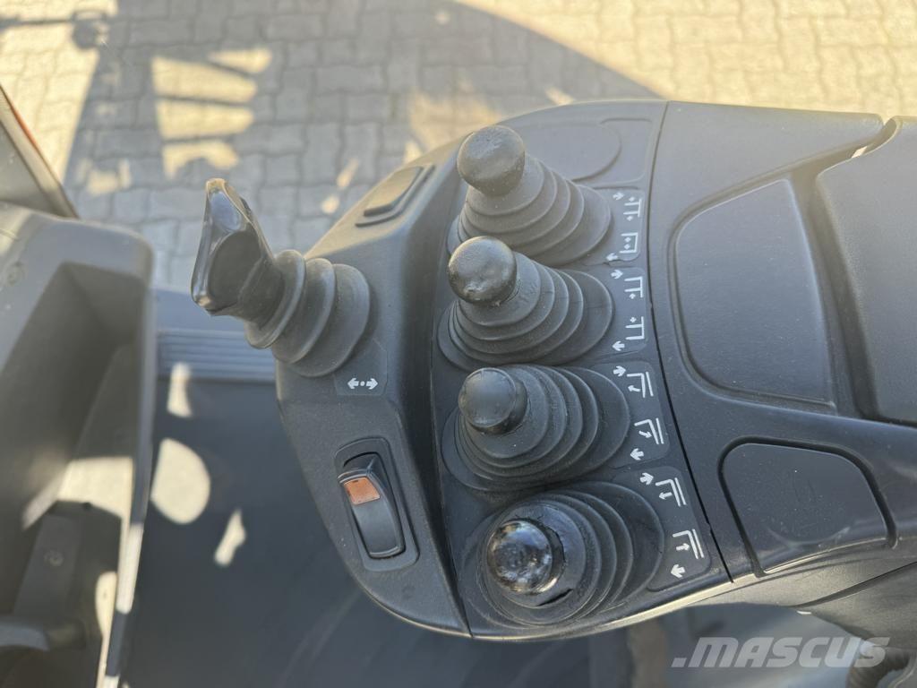 Linde H30D-02 Дизельні навантажувачі