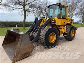Volvo L70D Фронтальні навантажувачі