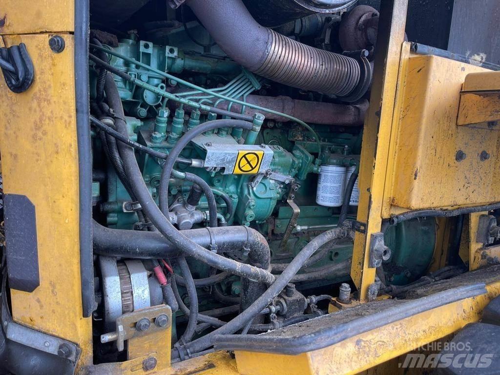 Volvo L70D Фронтальні навантажувачі