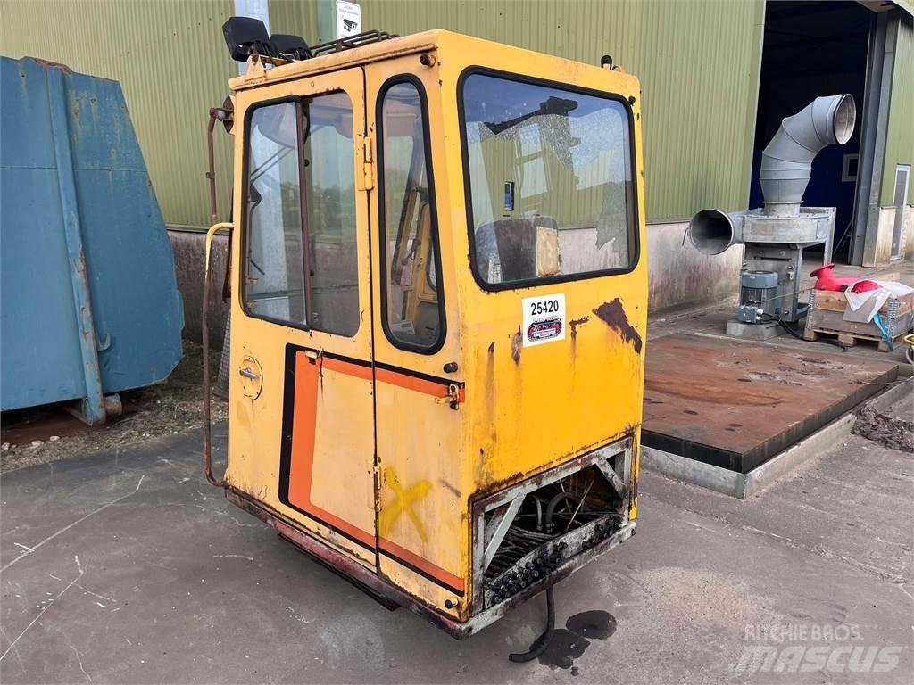 Åkerman H10B Førerhus Інше обладнання