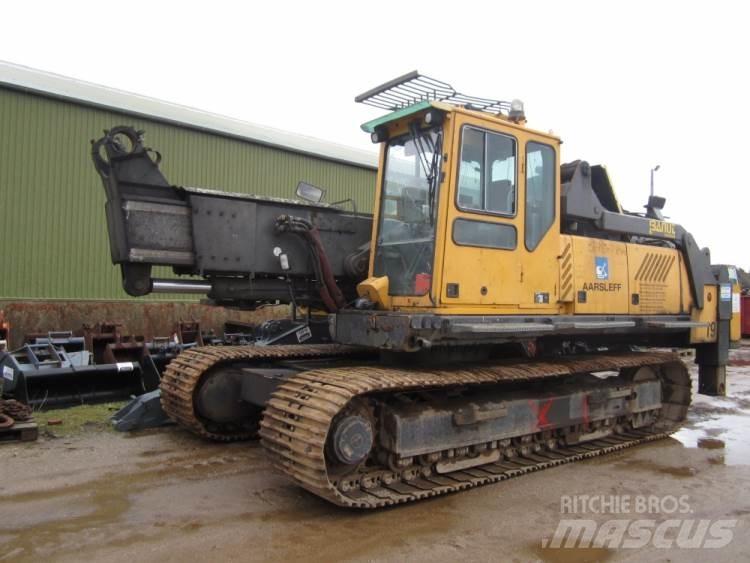Banut B850 til ophug Гусеничні екскаватори