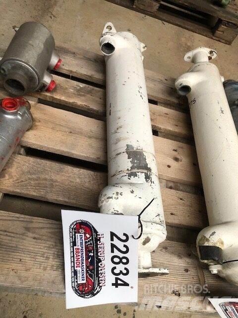 Bowman FD8492 Oliekøler Будтехніка - Інші
