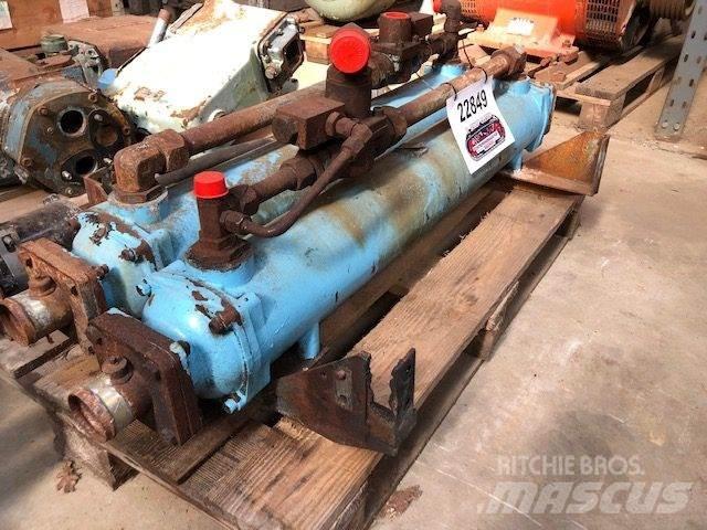 Bowman GL400 Oliekøler Будтехніка - Інші