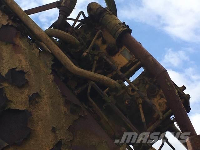 Brøyt X30T til ophug Гусеничні екскаватори