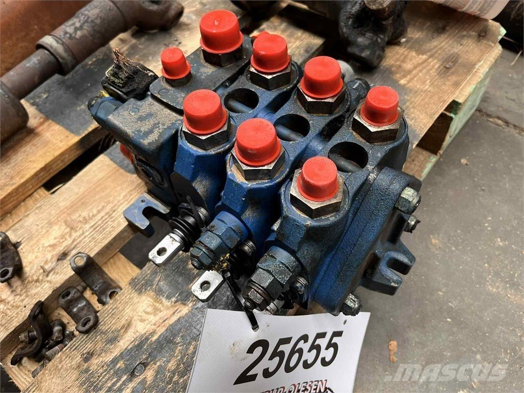 CASE 695SR hovedventil Гідравліка