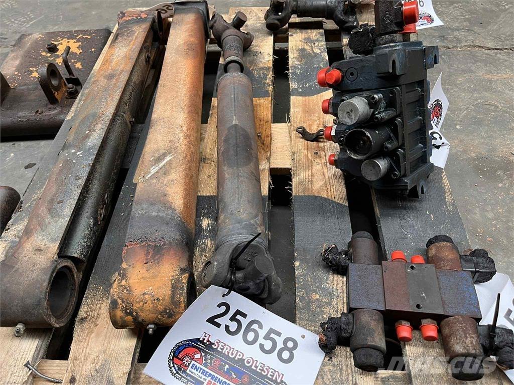 CASE 695SR kardan Інше обладнання