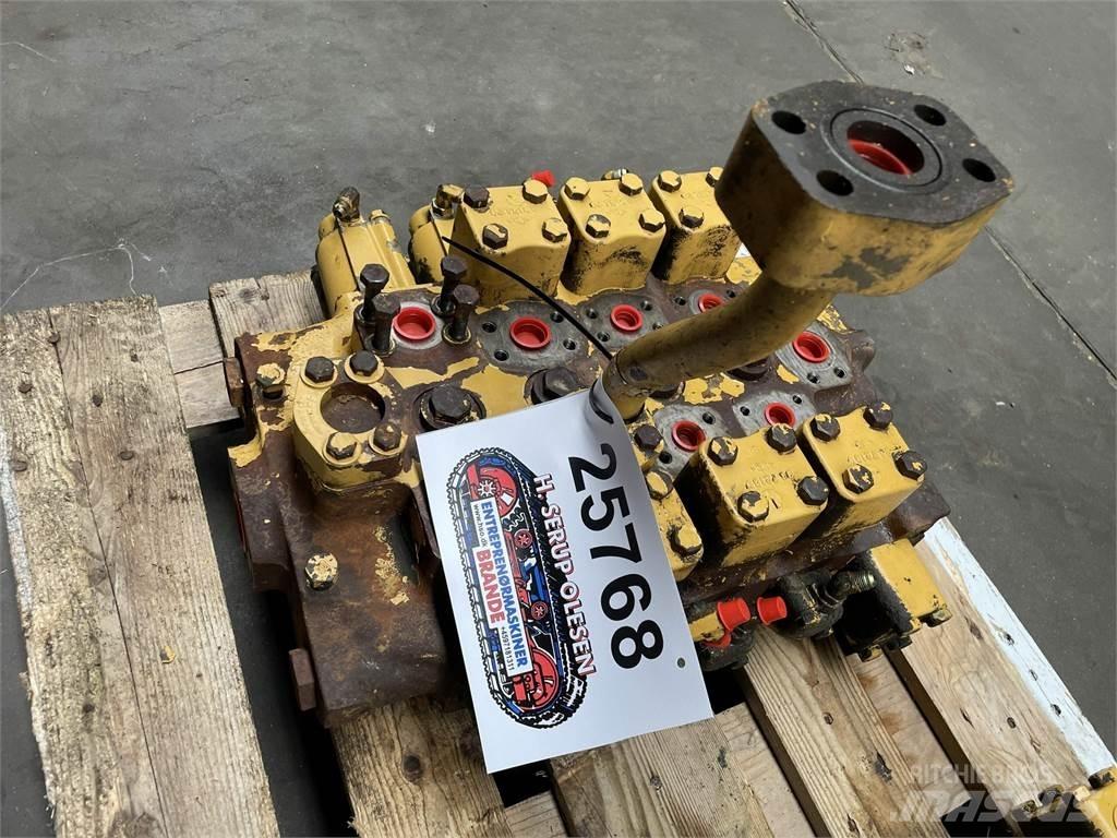 CAT 215LC hovedventilblok Гідравліка
