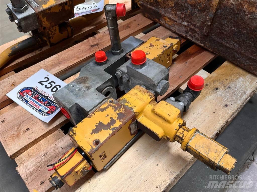 CAT 323D kontraventil Гідравліка