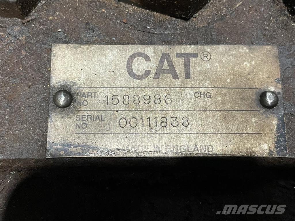 CAT 323D krøjegear Коробка передач