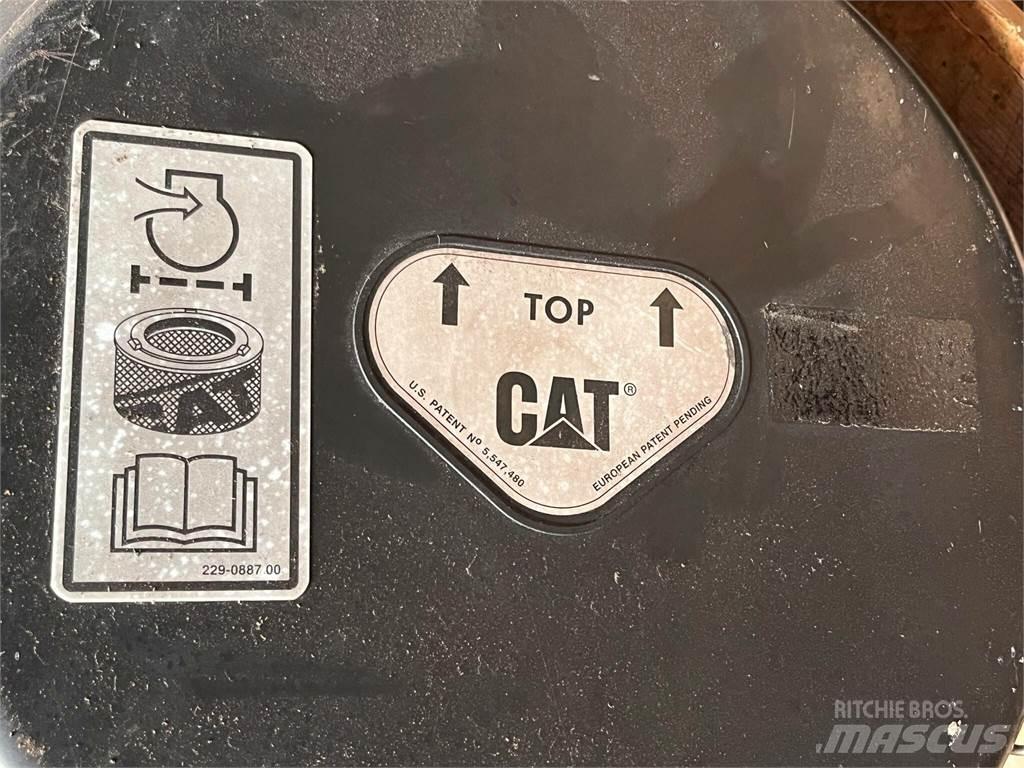 CAT 323D luftfilterhus Будтехніка - Інші