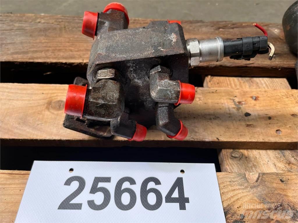 CAT 323D ventil Гідравліка