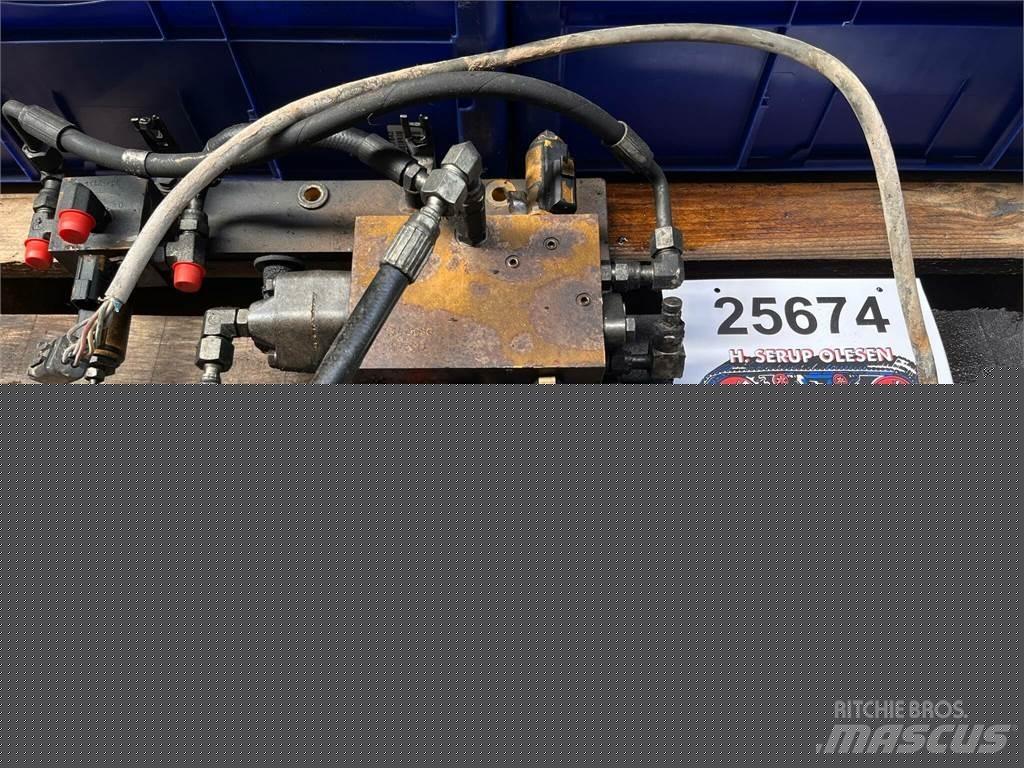 CAT 323D ventilgruppe-CON Гідравліка