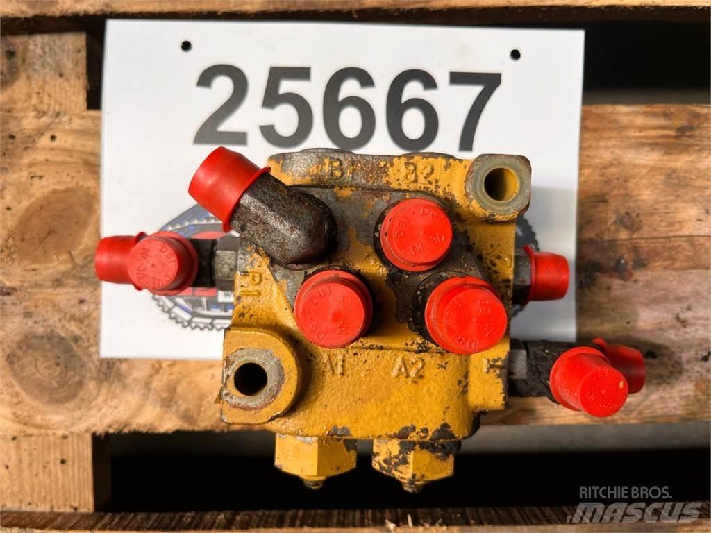 CAT 323D ventilgruppe GP Гідравліка
