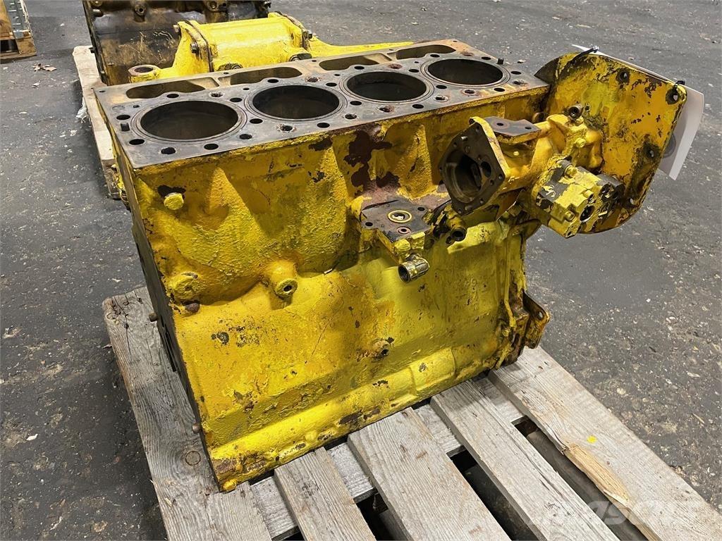 CAT 3304 motorblok Двигуни