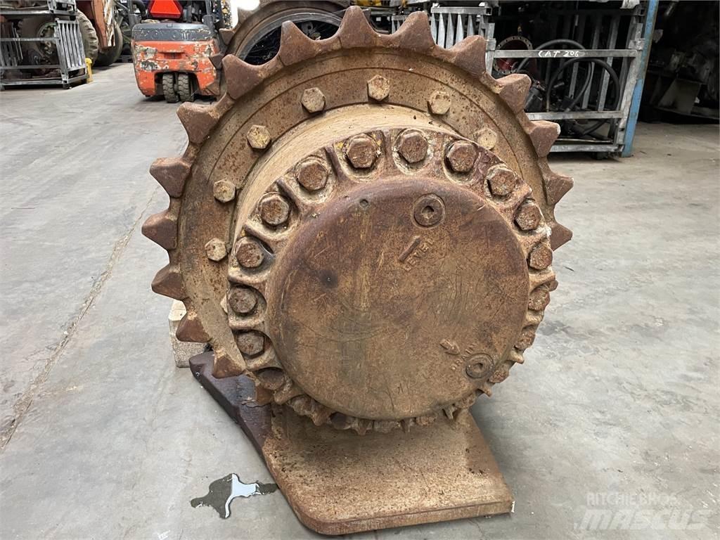 CAT 330B Køregear Коробка передач