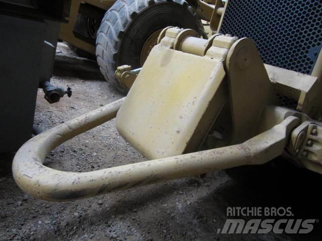 CAT 627 scraper til ophug Будтехніка - Інші