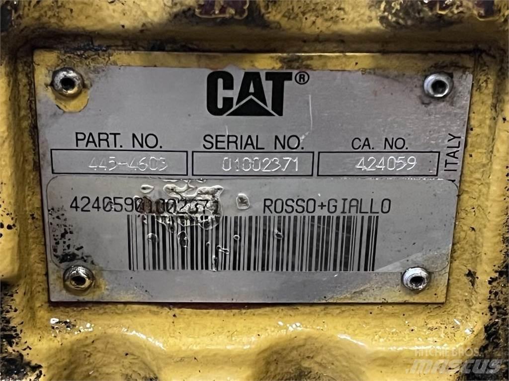 CAT 908M, Frontaksel Осі