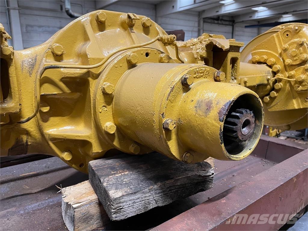 CAT 930 Front aksel Осі