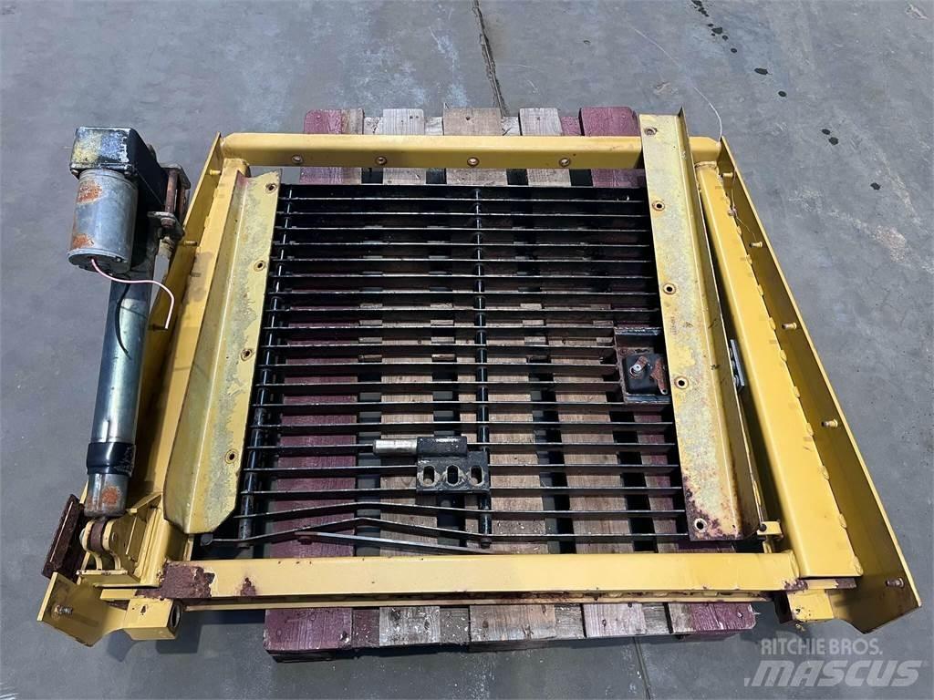 CAT 962GII Kølergrill Інше обладнання