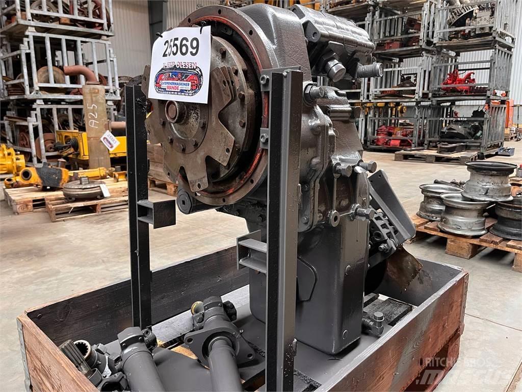 Clark 45C transmission Коробка передач