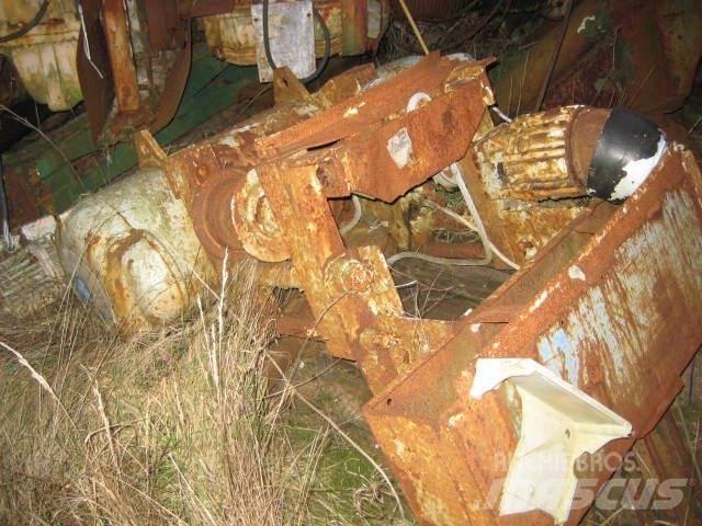 Demag P632 H8,4 автокрани