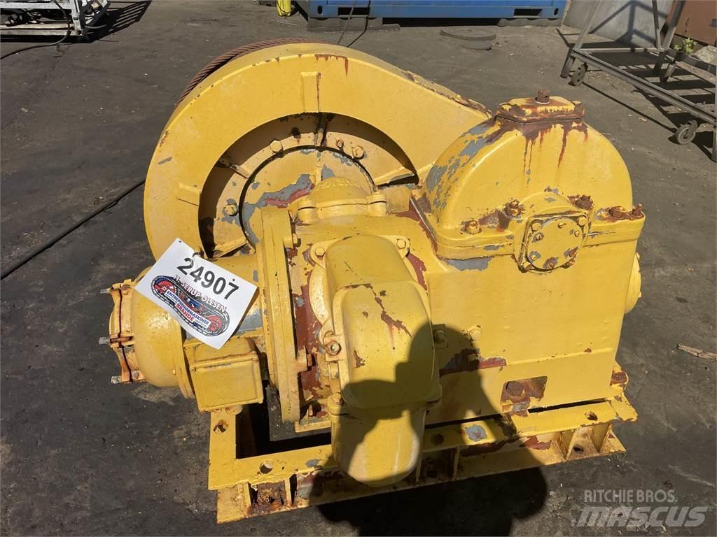  El-spil med gear og bremse Підйомно-транспортне обладнання і вантажні ліфти