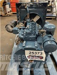 Kubota V800 motor - 4 cyl. Двигуни