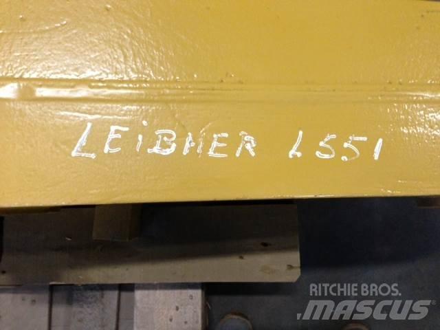 Liebherr L551 Link Arm Інше обладнання