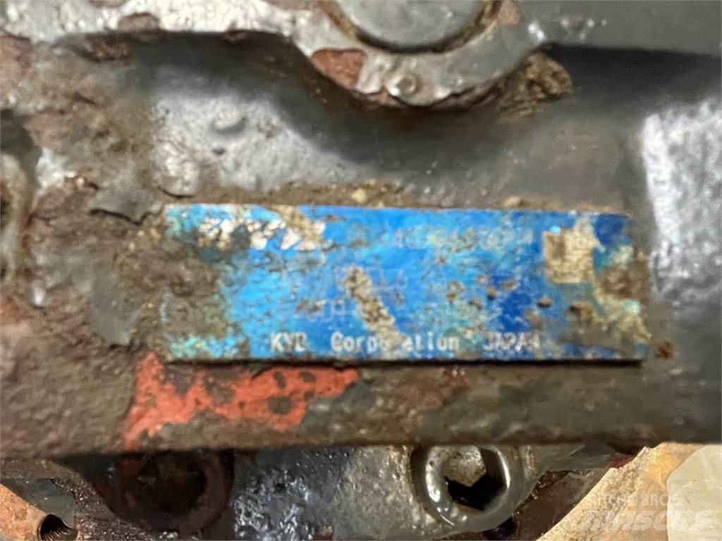 New Holland E485B Køregear Коробка передач