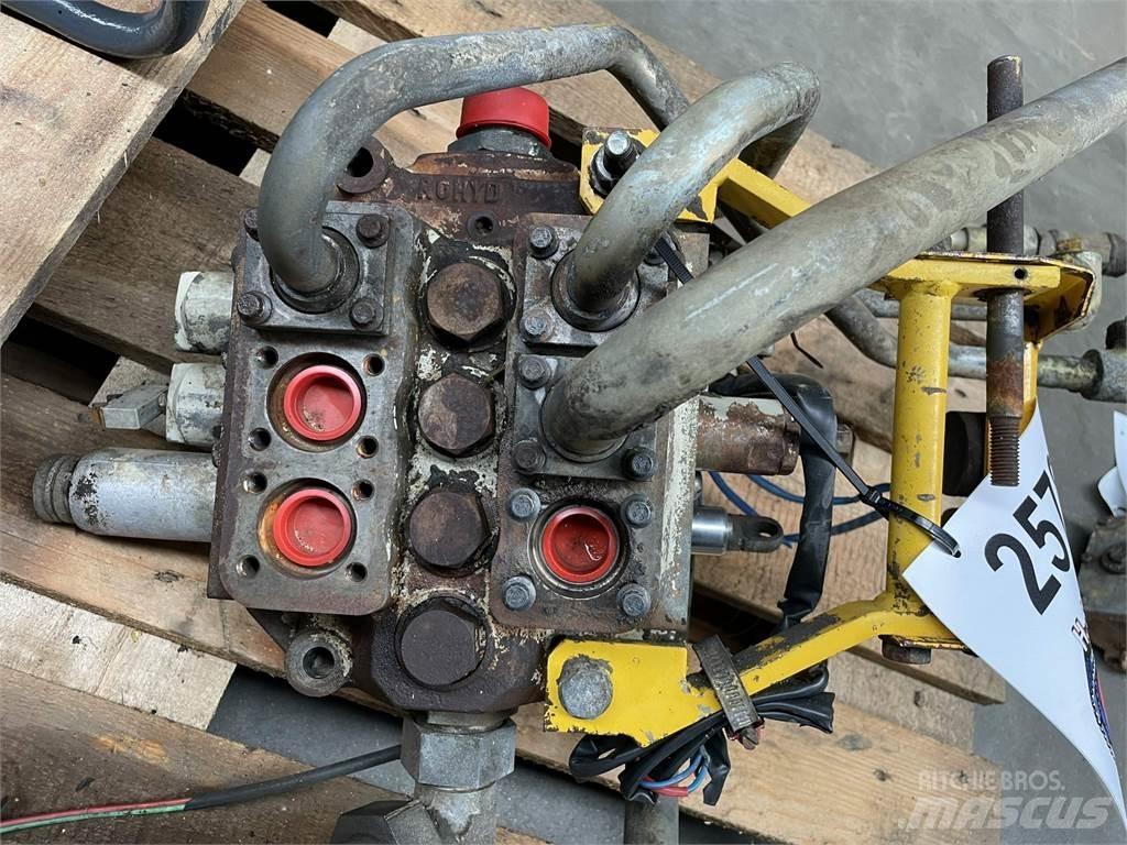 Volvo 4400 hovedventilblok Гідравліка