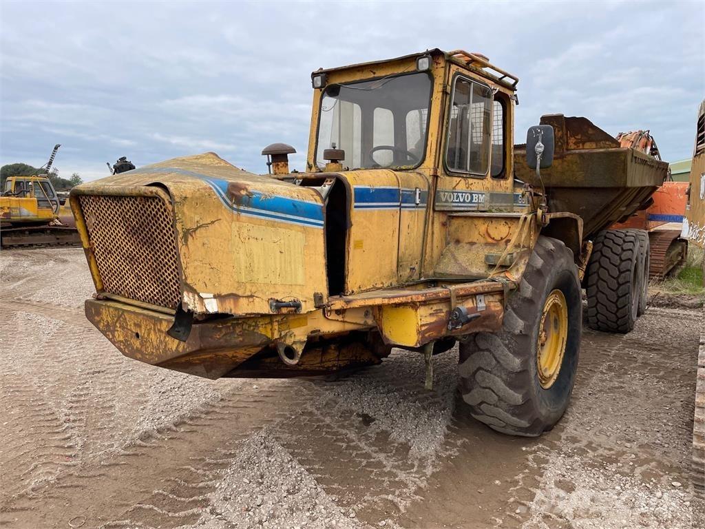Volvo 861 dumper til ophug Міні самоскиди