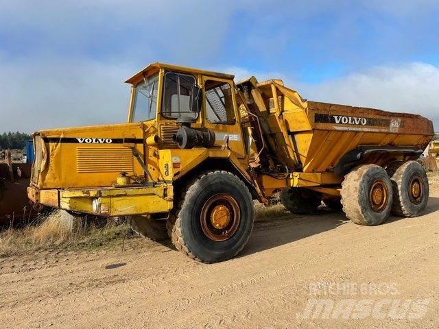 Volvo A25 dumper til ophug Міні самоскиди