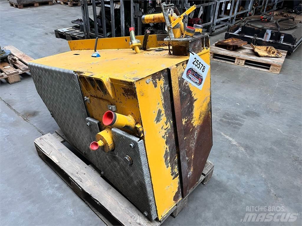 Volvo A35 brændstoftank Двигуни