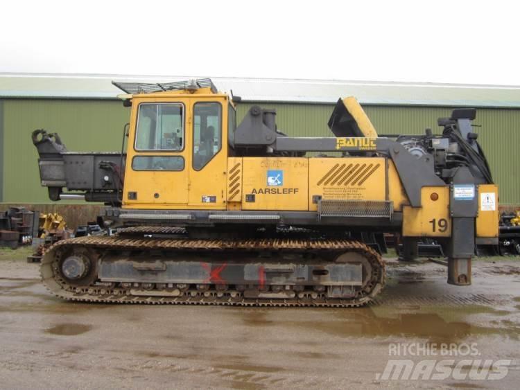 Volvo EC340 til ophug Гусеничні екскаватори