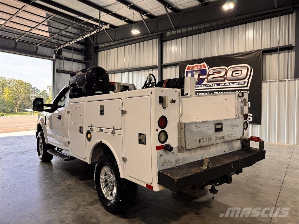Ford F-250 Комунальні автомобілі / автомобілі загального призначення