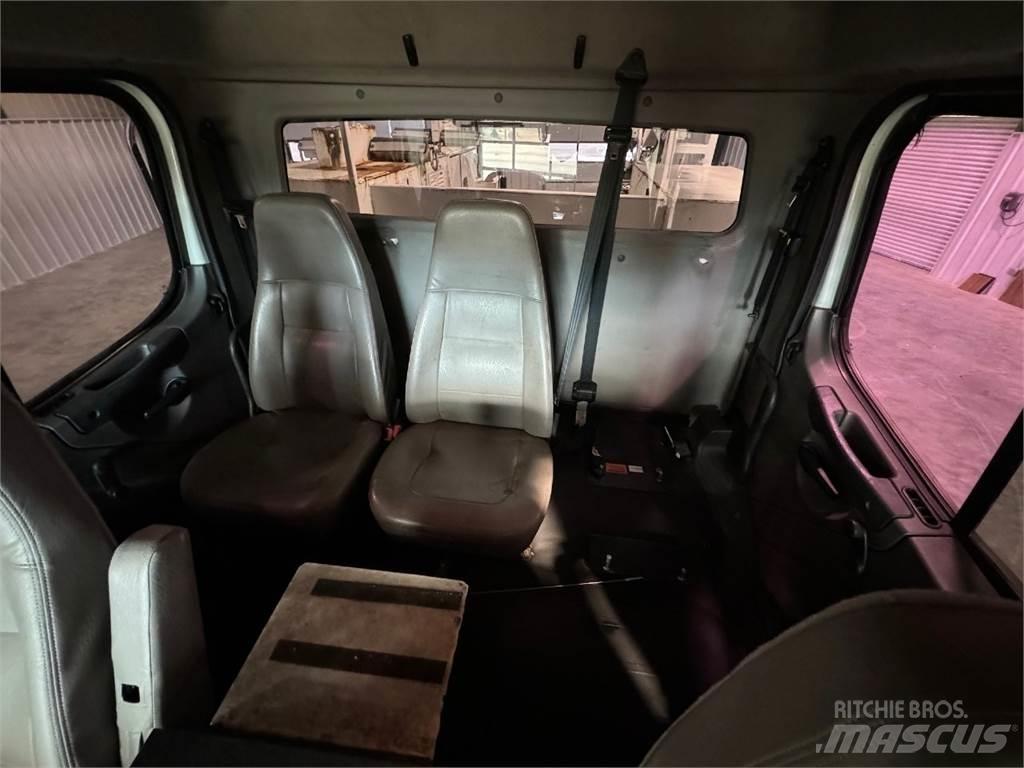 Freightliner 108SD Комунальні автомобілі / автомобілі загального призначення