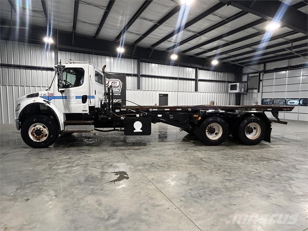 Freightliner M2 Автоконтейнеровози