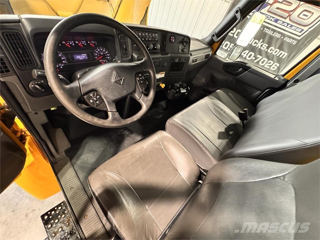 International MV607 Фургони