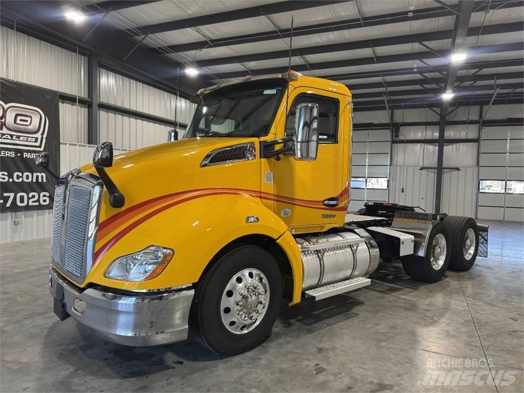 Kenworth T680 Тягачі