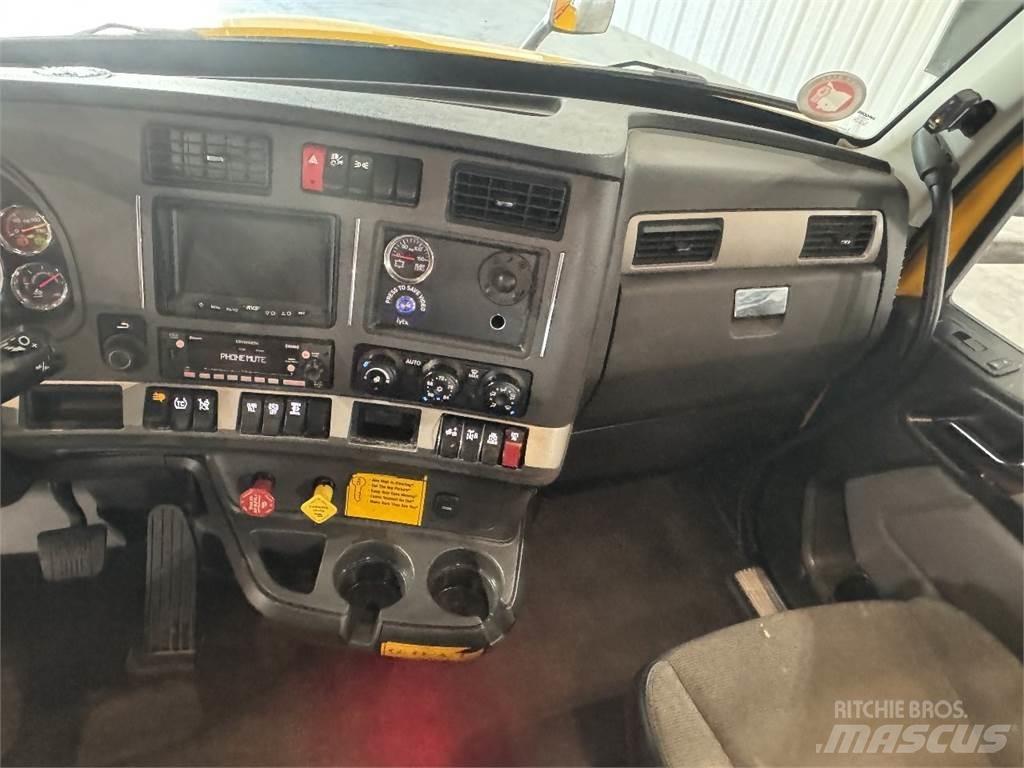 Kenworth T680 Тягачі