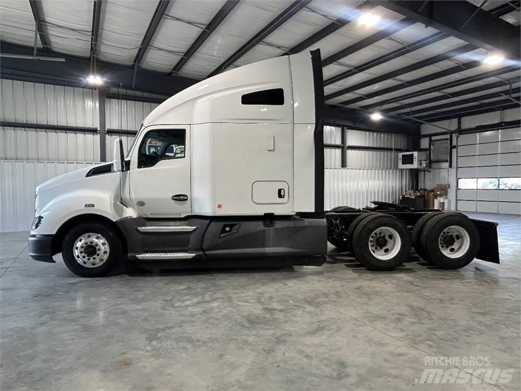 Kenworth T680 Тягачі
