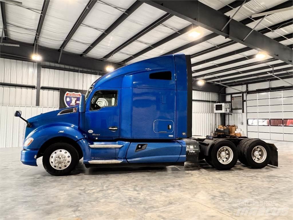 Kenworth T680 Тягачі
