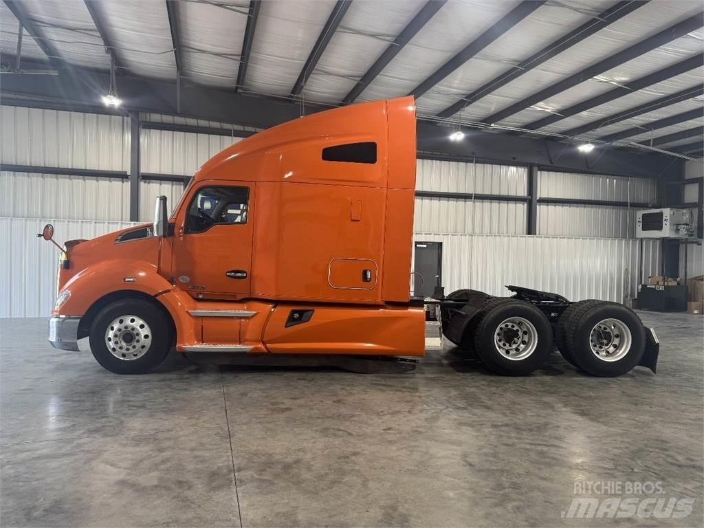 Kenworth T680 Тягачі