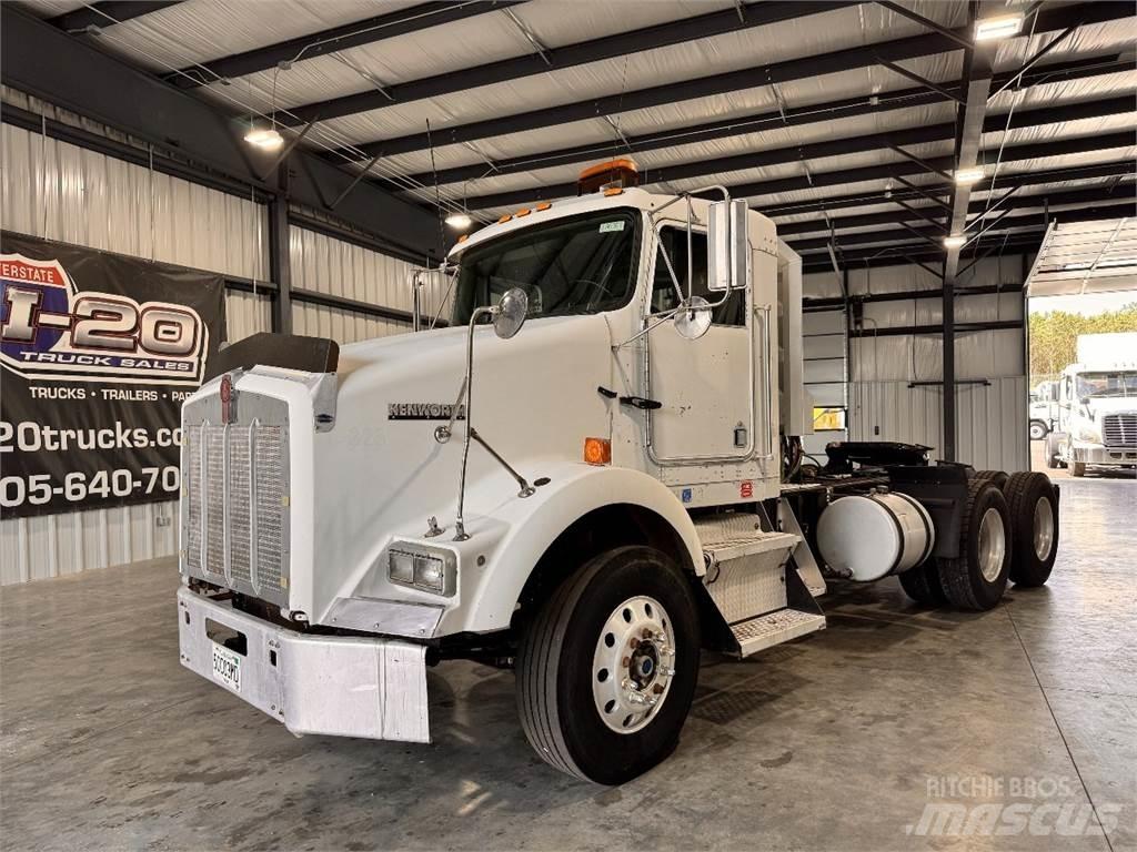 Kenworth T800 Тягачі
