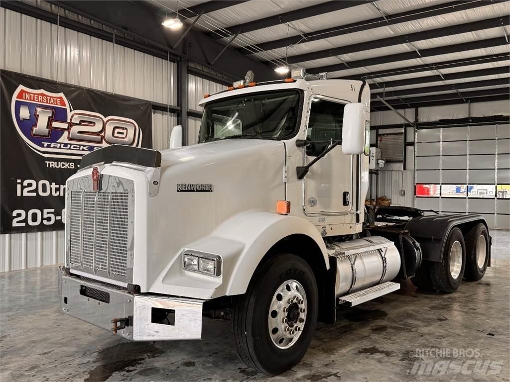 Kenworth T800 Тягачі