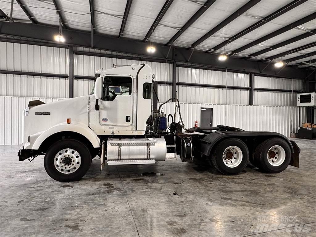 Kenworth T800 Тягачі